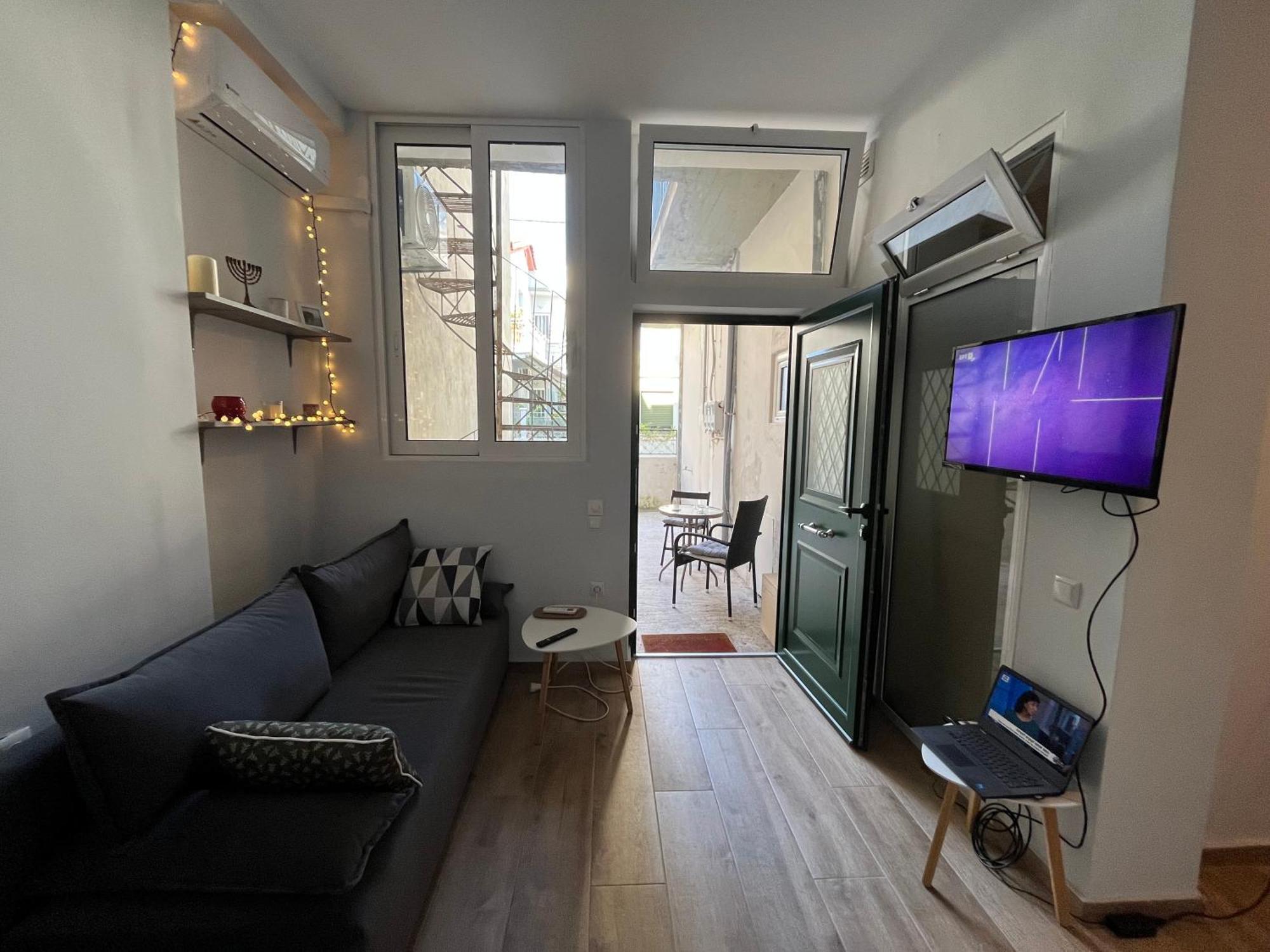 Noa - Designed Garden Studio In The City Center 卡拉马塔 外观 照片