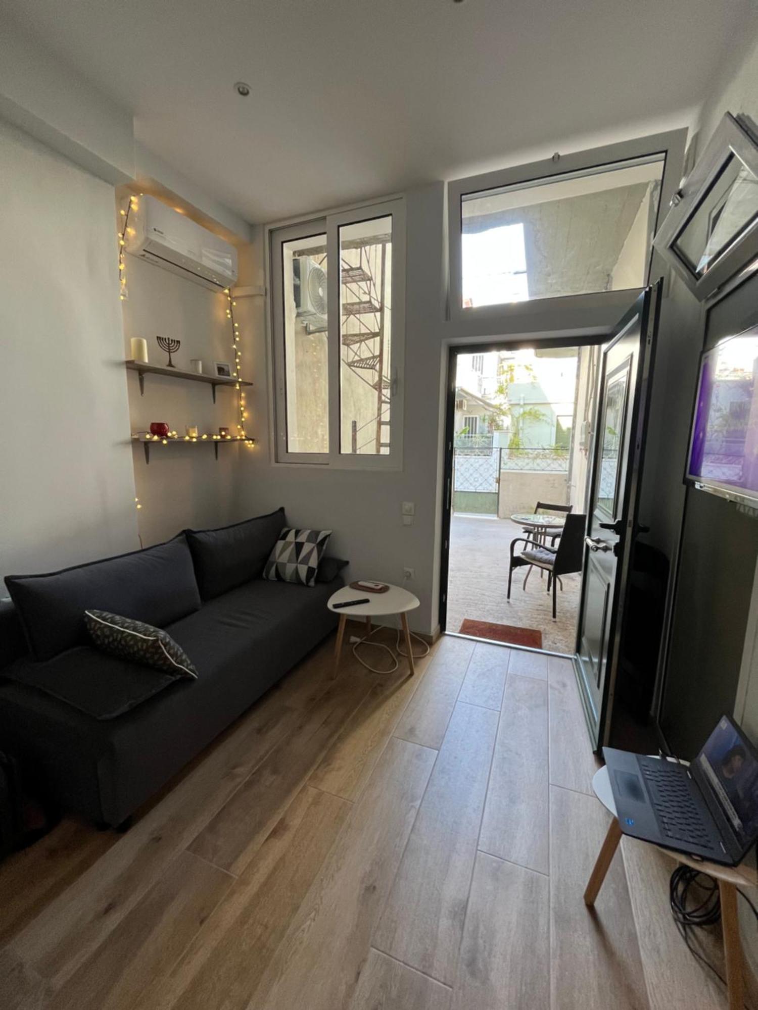Noa - Designed Garden Studio In The City Center 卡拉马塔 外观 照片