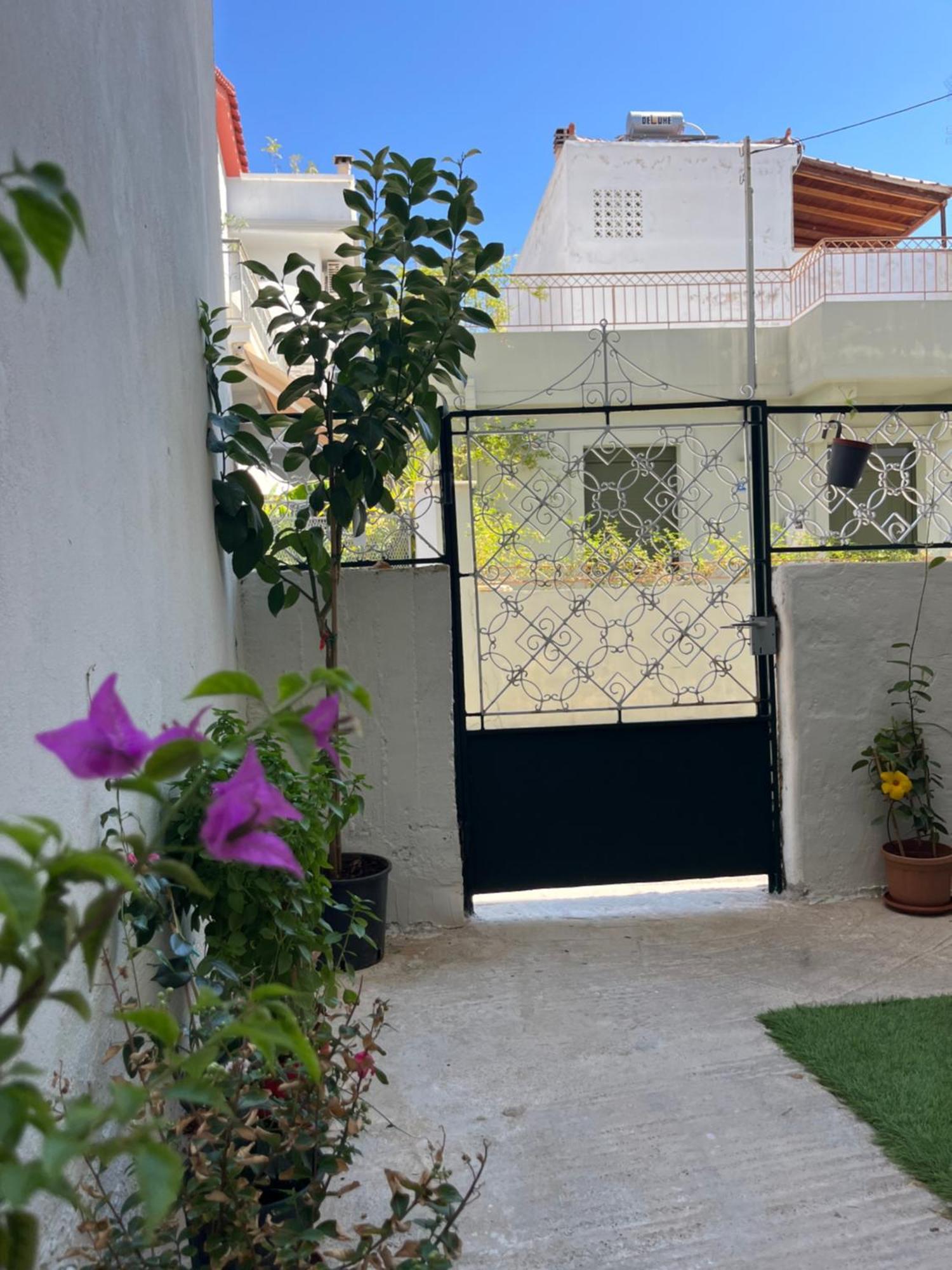 Noa - Designed Garden Studio In The City Center 卡拉马塔 外观 照片